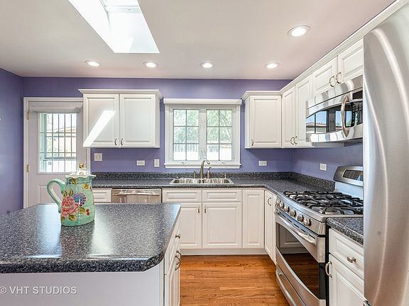 5th image of 817 W Terrace Dr