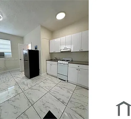 Studio, 340 sqft, $1,200 — Photo 2