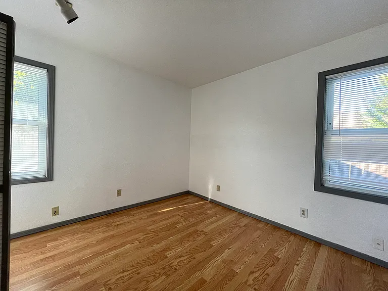 1775 141st Ave — Photo 21