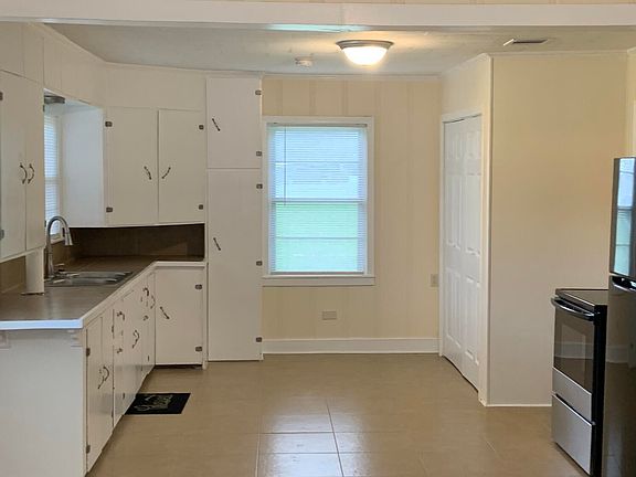 2nd image of 1003 Main St Lot 9A3V