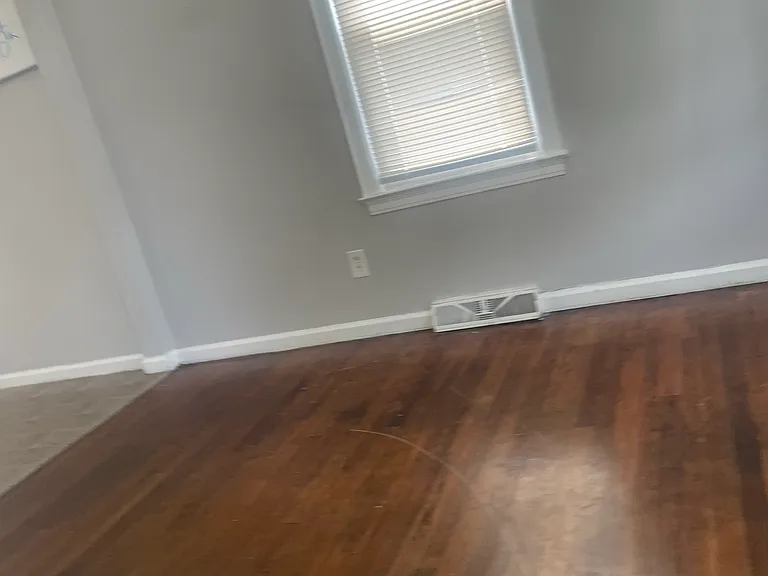 21320 Eastwood Blvd — Photo 8