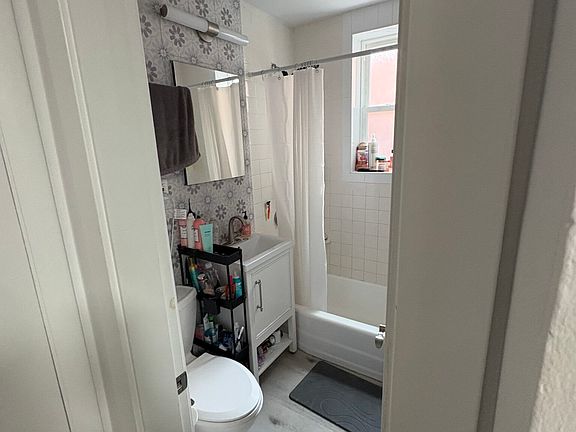 5th image of 45 Westland Ave APT 18A