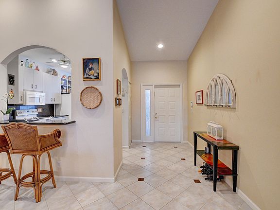 4th image of 10589 Royal Caribbean Cir