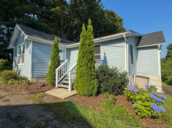 51 Vista Avenue, Danbury, CT 06811