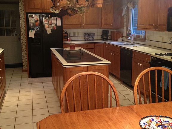 5th image of 7906 Bendemeer Dr