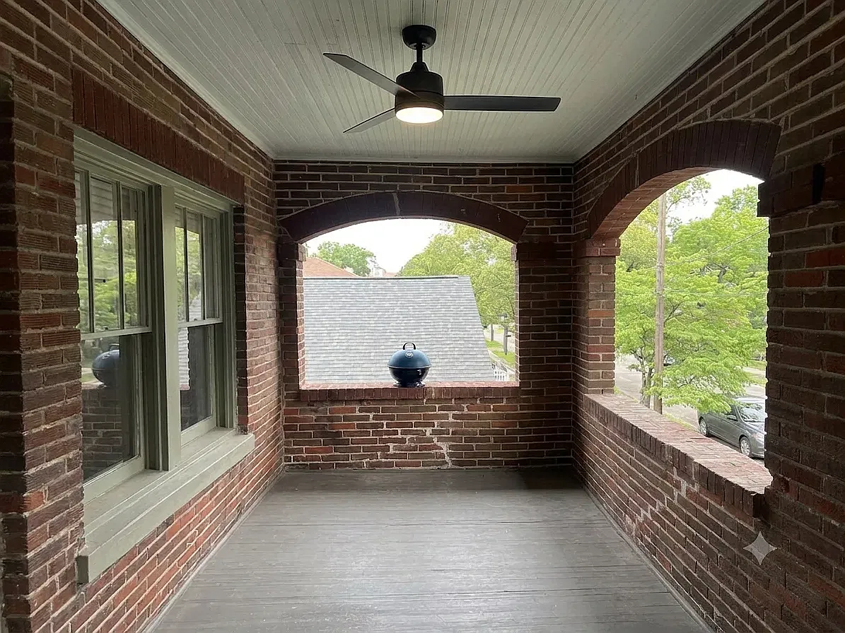 1 bed, 800 sqft, $1,350 — Photo 2