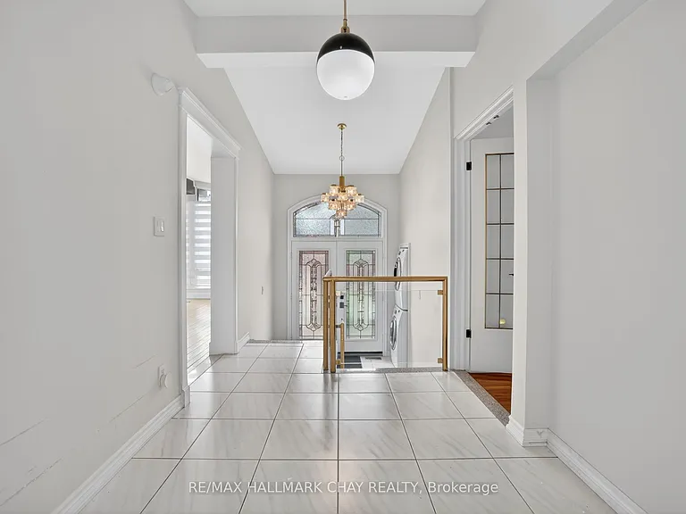 80 Beaumonde Heights Dr #UPPER — Photo 7
