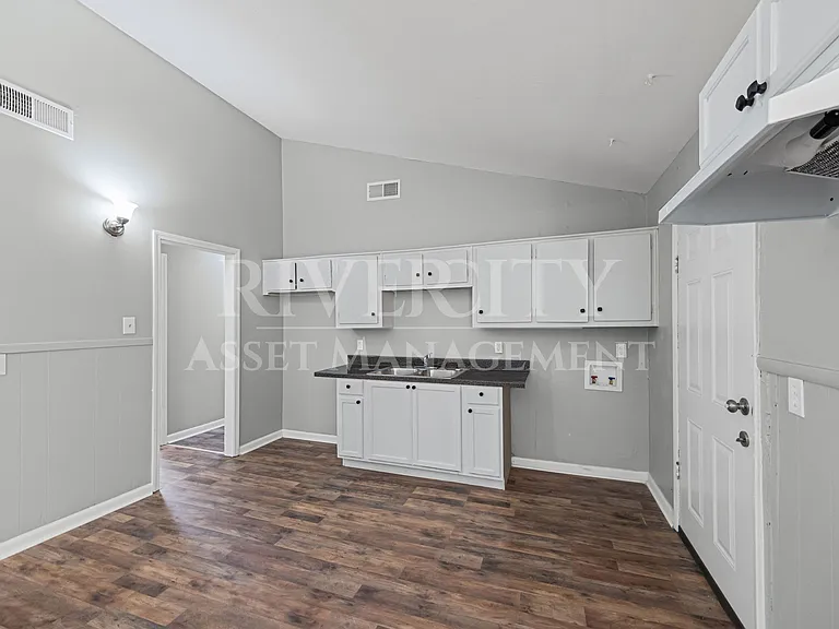 3520 Pueblo Ave — Photo 15