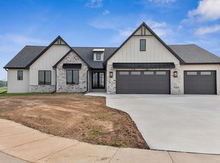 143 Beckerae Ct, Wrightstown, WI 54180