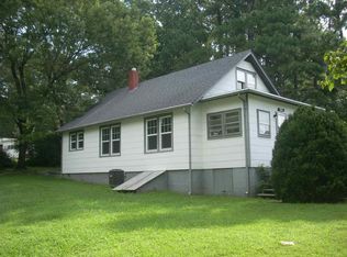 1893 W River Rd, Scottsville, VA 24590
