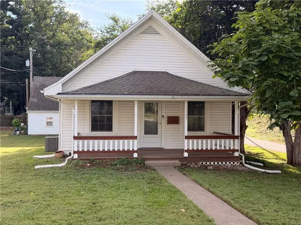 1535 S Cedar Ave, Independence, MO 64052