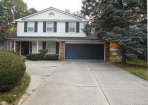 1st image of 27740 Arlington Dr