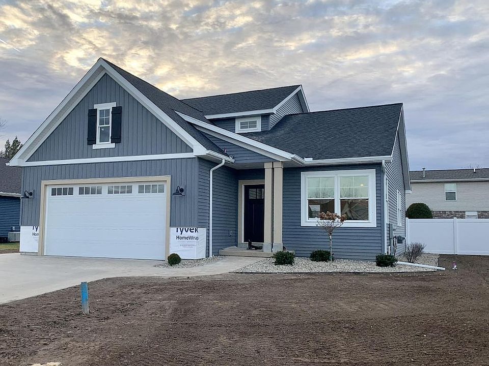 1st image of 304 Mustang Ln
