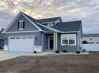 304 Mustang Ln, Auburn, MI 48611