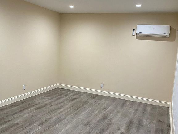 4th image of 612 N Maclay Ave