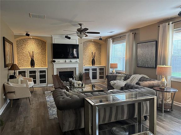 5th image of 435 Wakefield Bluff Ct