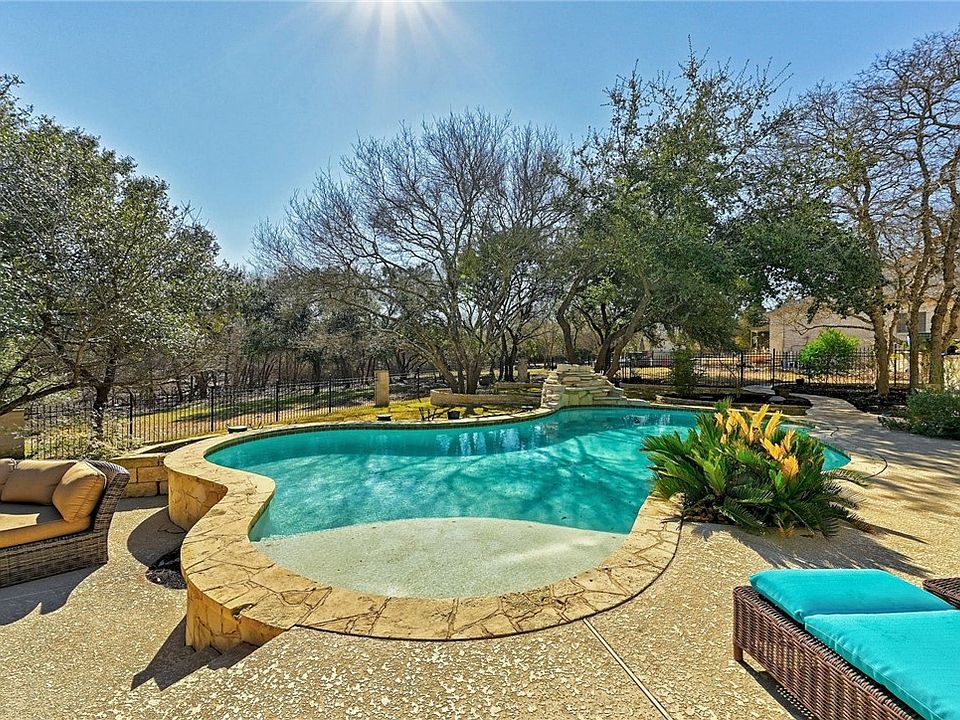 1st image of 202 W Majestic Oak Ln