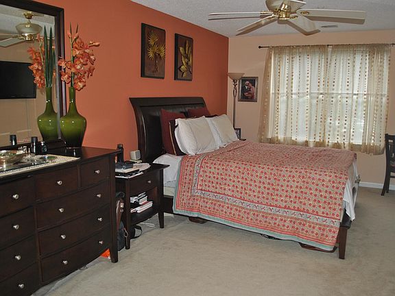 4th image of 15315 Diamond Cove Ter APT 8
