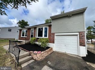 2929 Denise Rd, Norristown, PA 19403