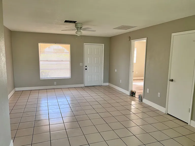 13105 Hanley Dr — Photo 1