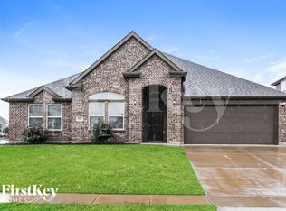 292 Hilltop Dr, Justin, TX 76247