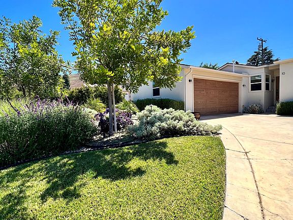 3rd image of 10 Quinta Vista Dr