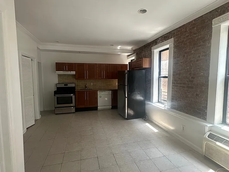 12 Park St #23 — Photo 7