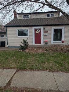 22431 Glen Ct, Saint Clair Shores, MI, 48080