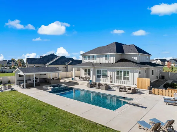 6113 W Redland Dr, Eagle, ID 83616