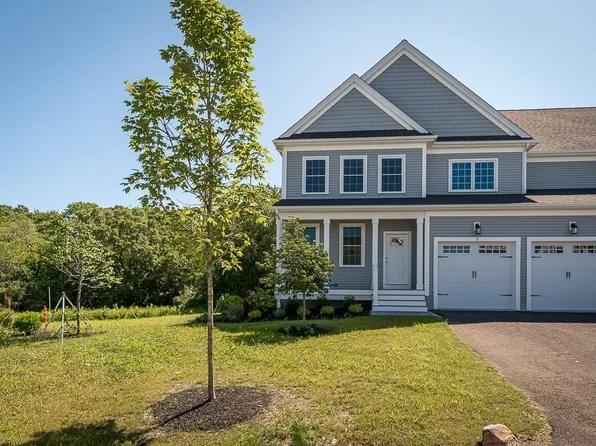 3 Dow Brook Cir #Eua-50, Ipswich, MA 01938