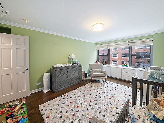 4th image of 420 E 55th St #7BC