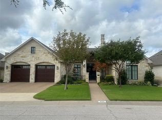 1520 Ridgewood Dr, Waco, TX 76710