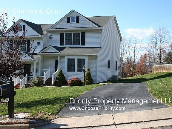 3rd image of 1013 Sherwood Ct