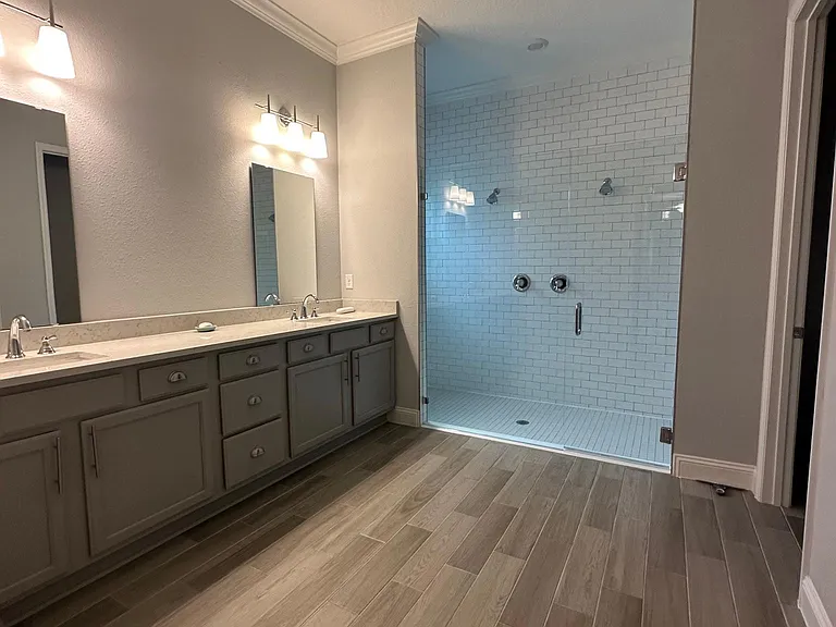 Masterbathroom