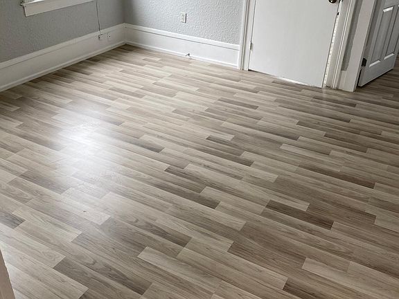 5th image of 1012 20th St #4