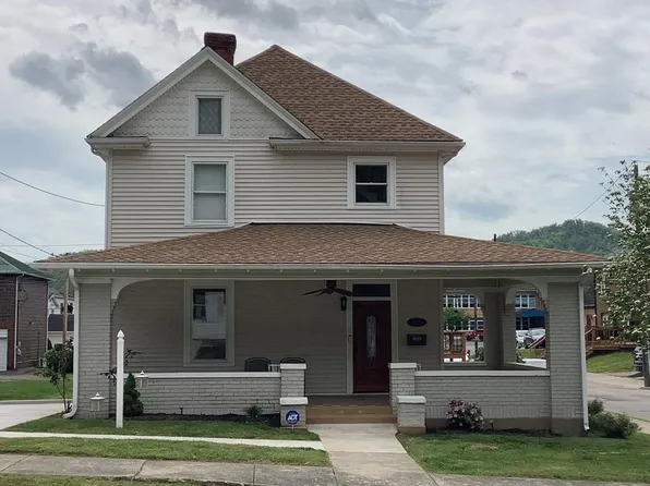 124 4th St, Paintsville, KY 41240