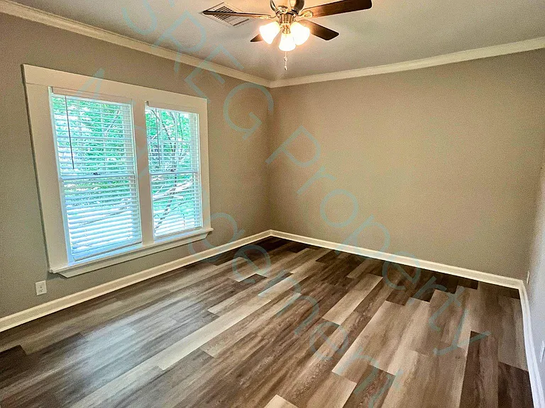 1904 Washington Ave — Photo 14