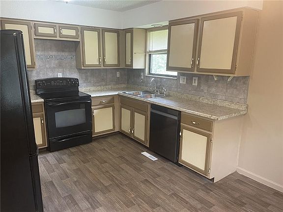 4th image of 8545 England St