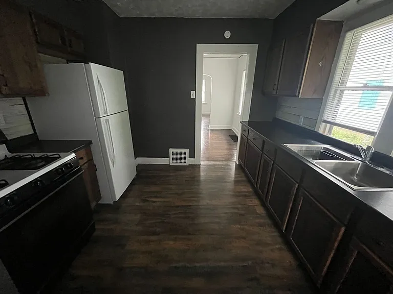 308 N Johnston Ave — Photo 7