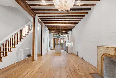 160 Hall Street, #TH