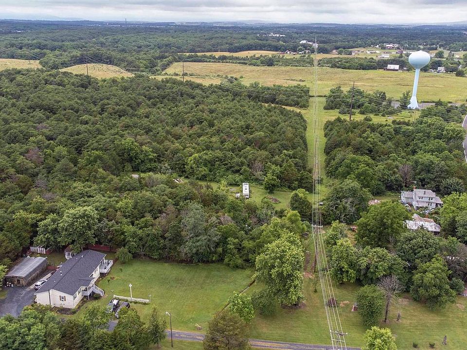 1st image of 1902 Fairfax Pike