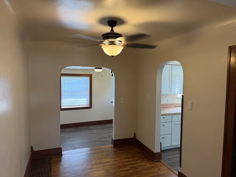 2922 Center Point Rd NE — Photo 9