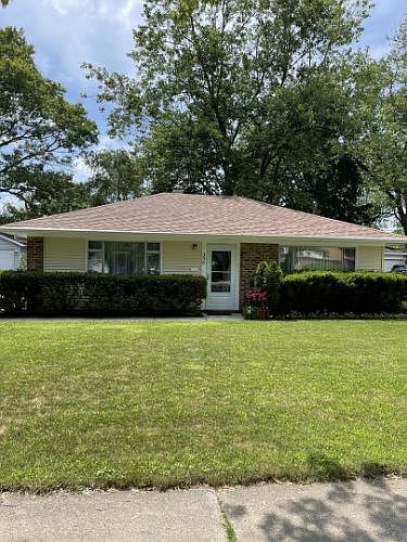1st image of 335 Blackhawk Dr