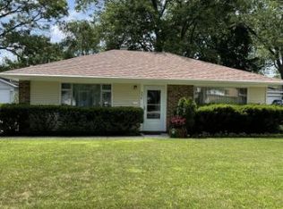 335 Blackhawk Dr, Park Forest, IL