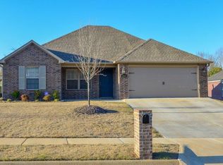 2560 Iron Ave, Farmington, AR 72730