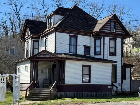 22 W Main St, Westover, WV 26501