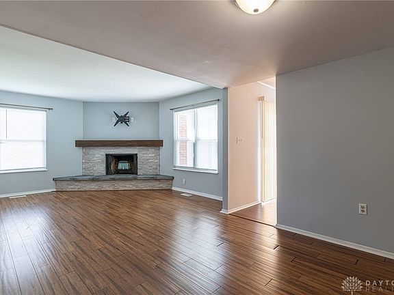 4th image of 6470 Harrison Ct