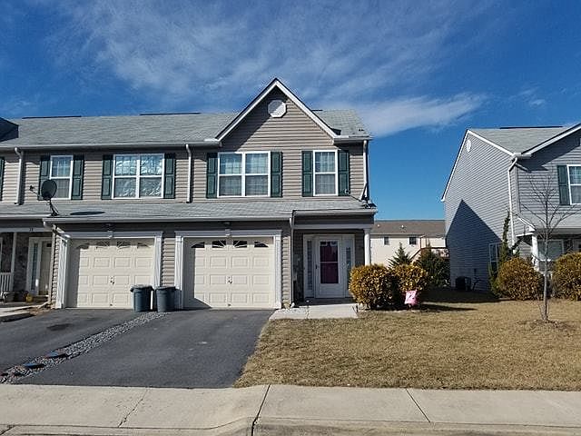 2nd image of 34 Sophie Ln