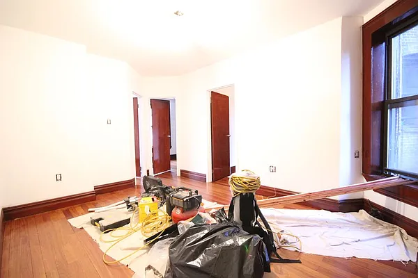 Rented by Dynamik Realty | media 40