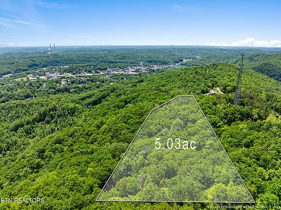 3rd image of 394 Ridgewood Rd